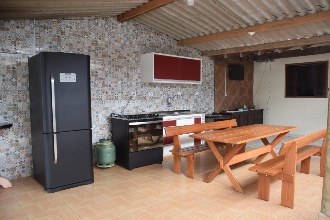 Holiday home 5min Da Praia Grande, Piscina, Wi-fi, Churrasqueira, Cozinha Externa Ubatuba